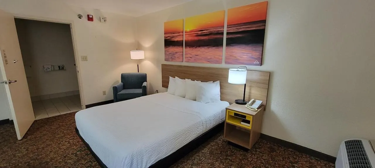 Hotel Carolina A Days Inn By Wyndham Hilton Head Island 3*,  United States
